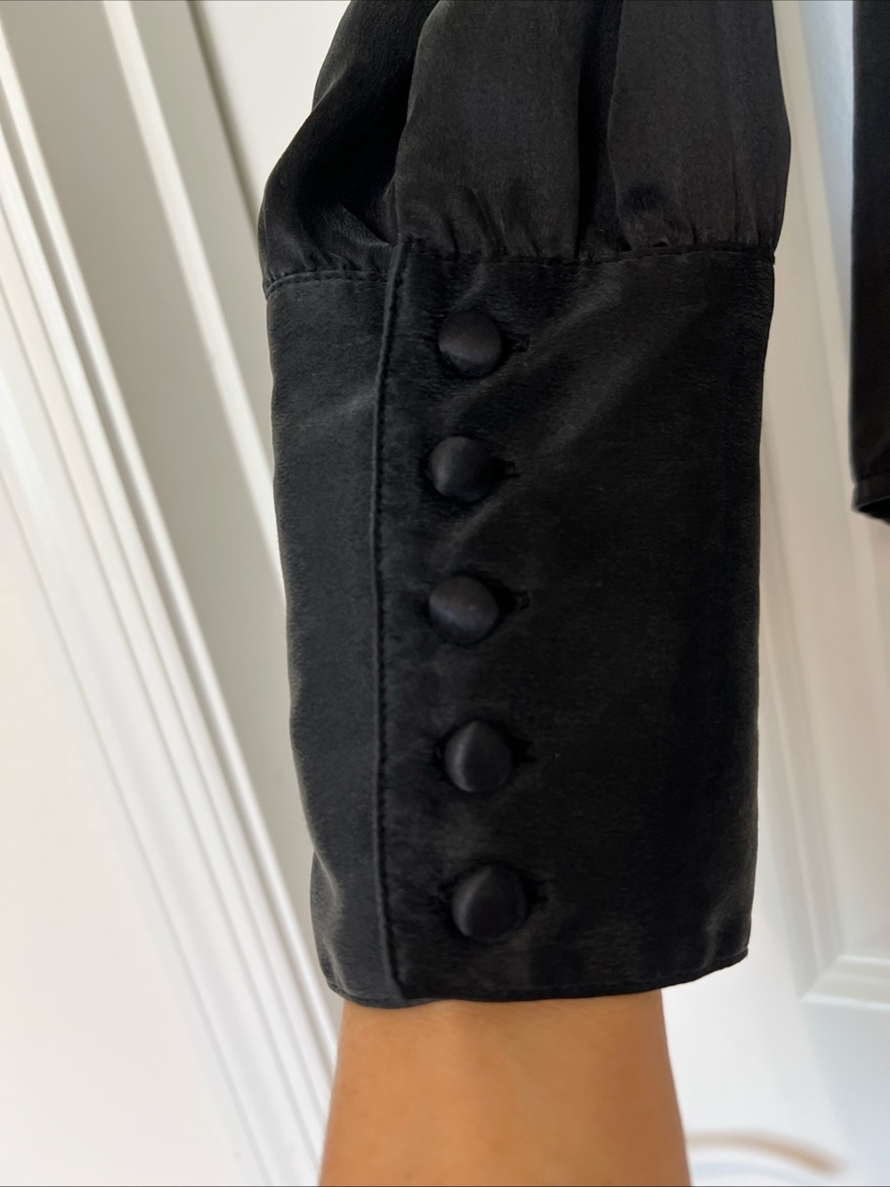 Banana Republic 100% silk Classic Black Button-Up Blouse M - Picture 6 of 14